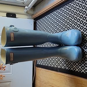 Hunter tall rain boots (baby blue) size 8